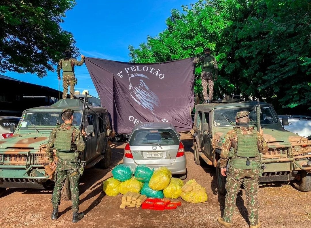 ​Operação Ágata Fronteira Oeste II Exército Brasileiro apreende cerca 121 Kg de maconha e skank na MS-164